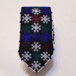 Men's traditional mien cross stitch tie